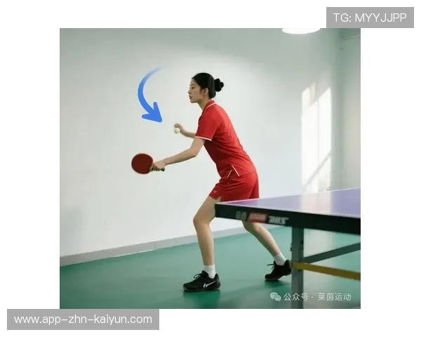 乒乓球弧圈球拉出夸张弧度,对手完全摸不到