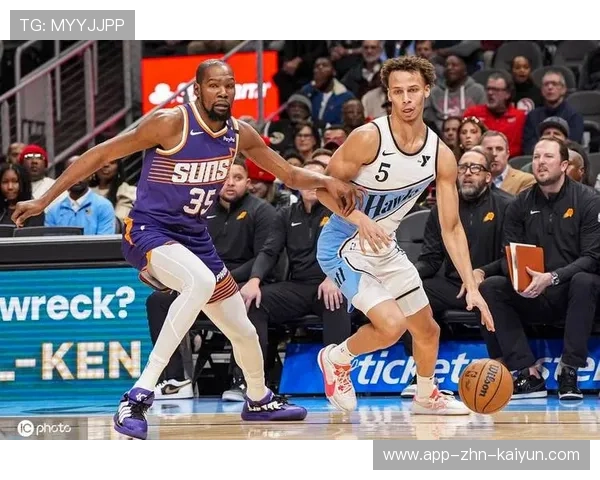 太阳五连胜,布克与KD同砍高分引领球队飞翔